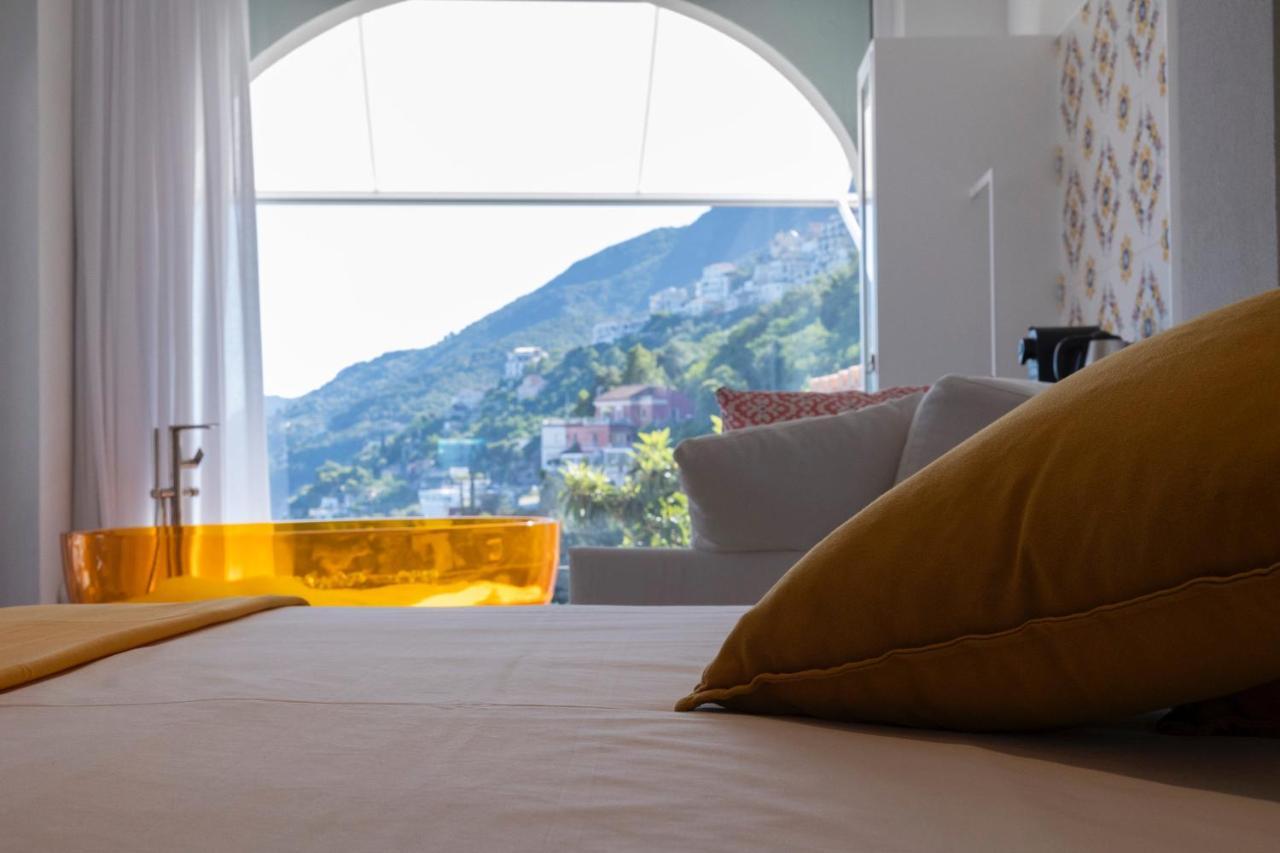 Decori Suites Amalfi Coast - Free Parking Vietri sul Mare Exterior photo
