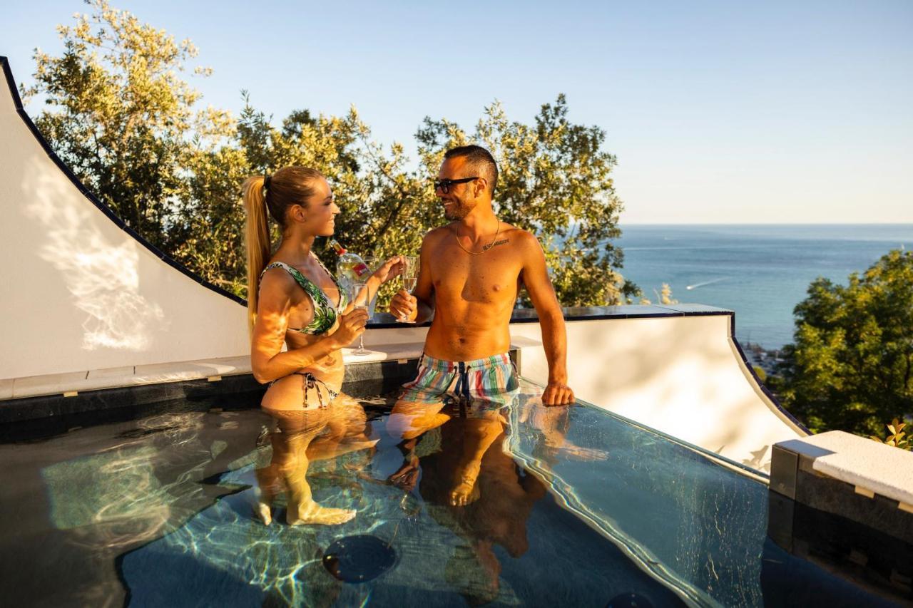 Decori Suites Amalfi Coast - Free Parking Vietri sul Mare Exterior photo