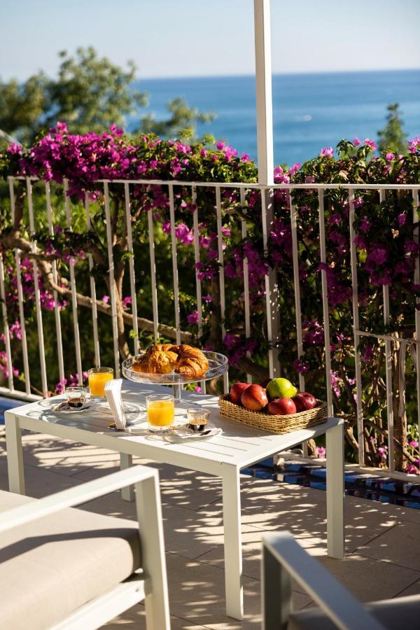 Decori Suites Amalfi Coast - Free Parking Vietri sul Mare Exterior photo